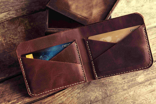 The Ultimate Guide to Men’s Leather Wallets: Styles, Care, and Choosing the Best One